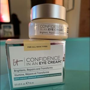 it Cosmetics-Confidence in an Eye Cream